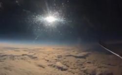 【動画】飛行機から撮影した日食の様子が凄い！