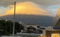 【凄い】衝撃的な富士山の写真が話題に「竜の巣？！」