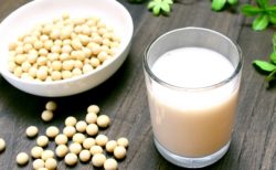 簡単ダイエット「生理前に豆乳を飲むと痩せる」と話題