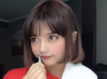 【美女】好きな人の前で歯磨き VS 一人で歯磨き 『本当に同一人物なの!?』
