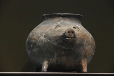 【ブヒッ】新石器時代(約6000年前)に作られた豚さんが可愛すぎる！　これデフォルメされてるだろ！