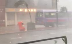 【動画の説得力】去年 香港直撃した超大型台風の様子がこちら ※台風19号はこれより強烈予想