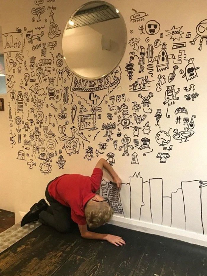必見 落書き好きな9歳児 レストランの壁に絵を描く仕事を得る 全世界が感動 Break Time