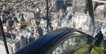 【渋谷ヒカリエ】スクランブルスクウェア屋上の ”エスカレーター”が怖すぎる！