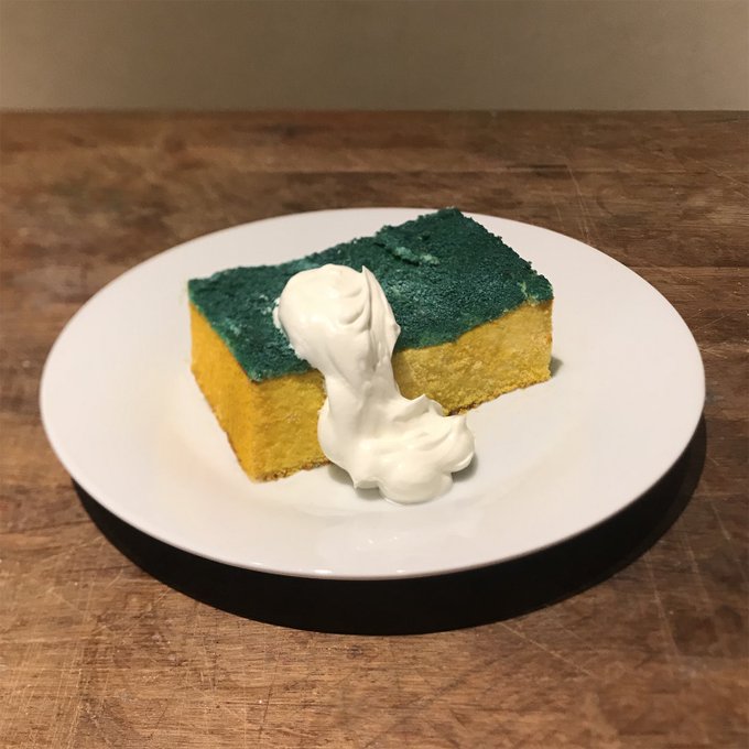 【再現】緑と黄色のスポンジケーキを作ってみたら、想像以上の「スポンジ」が完成！