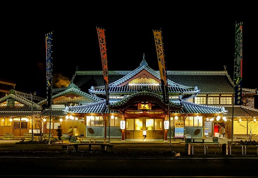 【あったまる】漢方メーカー ツムラの薬用 生薬入浴液、寝るまで足先があたたかいと話題「芯から温まった」が実感できる