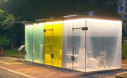 【未来感】渋谷にできた「透明トイレ」が話題。鍵をかけると一瞬でスモークがかかり不透明に
