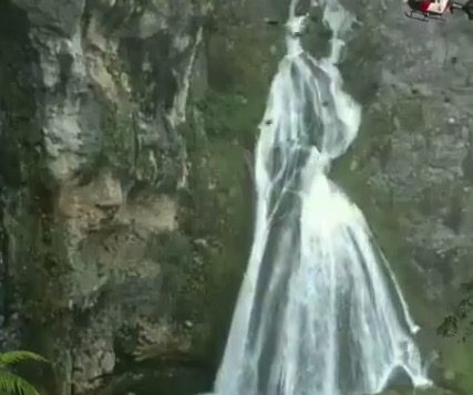 【ペルー】「花嫁の滝」と呼ばれる滝が美しい。ウエディングドレス！