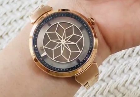【刻々と】秒刻みで盤が変化する台湾の時計が話題「魔法陣みたい！」「すっごい綺麗‥」
