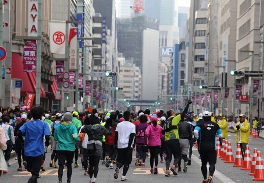 【衝撃】12回開催された東京マラソン、心肺停止患者数と救命者数、救命体制が話題に
