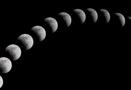 【5/26今年最大の満月】皆既月食、観測しやすい場所や方角が一発でわかる図が話題に