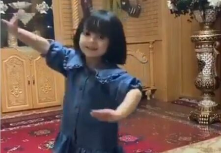 【動画】ダンスを踊るウイグルの少女。物凄くかわいい「天使！」