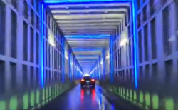 【動画】近未来的なトンネルが楽しすぎる！　まるでゲームの世界