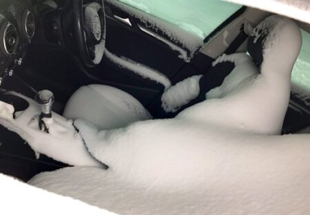 【画像たくさん】大雪の翌朝「うわぁぁ！車の窓を閉めてなかった!!!」という方々ｗｗ