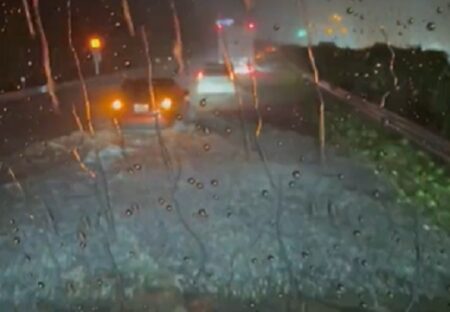 【川！？風呂？！】豪雨中の東名高速道路がヤバすぎる！！！