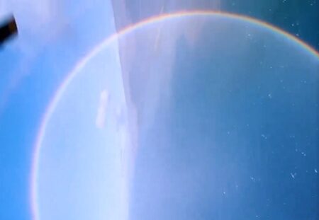 【え！】虹の本来の姿、高所から見ると「円」だった！！