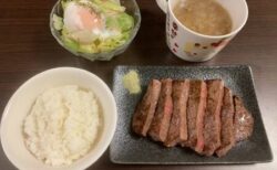 【肉】卓球金メダリスト 水谷選手が深夜に0時すぎに食べる夜食、めちゃ旨そう！！