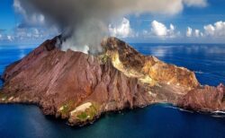 火山灰の中を飛行機が飛ぶと、エンジンがこんなことになってしまう！！！