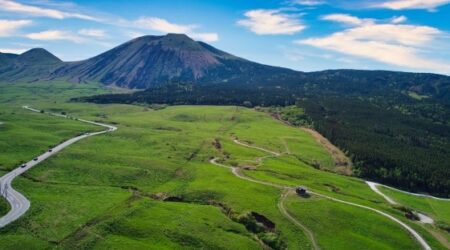 【阿蘇】まるでRPGの世界と話題に、想像以上に壮大だ！