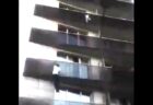 【！】ベランダから落ちそうな子供を救けだした男性の身体能力、凄すぎる