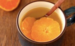 【寒い季節に】みかん＋お湯＋蜂蜜をレンジでチンするだけで、温まる＆ビタミン補給　ぜひ試してみたい