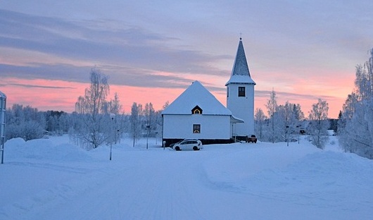【絶句】スウェーデンの空に見たこともない輝く雲が出現する