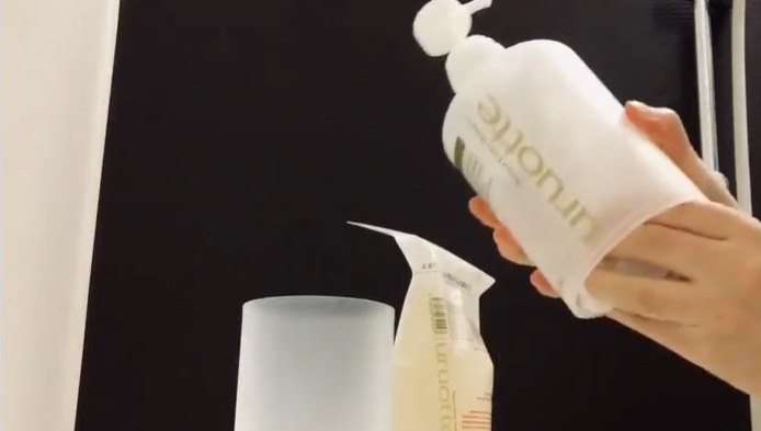 素晴らしすぎる「シャンプーの詰め替え方式」が話題に！