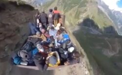 【！】怖すぎるヒマラヤの公共交通機関にネット騒然「合成かと思った！」