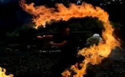 【刀】炎の剣が実在した！炎技家さんによる「炎刀の火炎斬り３連」にネット騒然