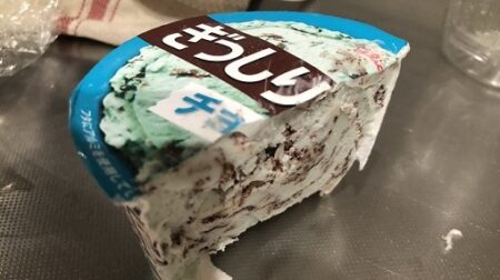 【爆笑ｗ】「半分ちょうだい！」お母様の衝撃的なアイス半分こが話題