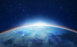 【圧巻映像】「ロケット打ち上げを宇宙から見ると・・・」の動画が衝撃的